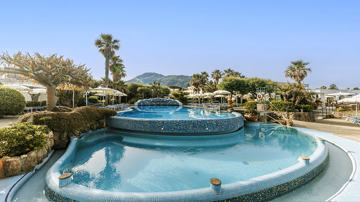 hotel-terme-tritone-ischia-piscina-esterna2